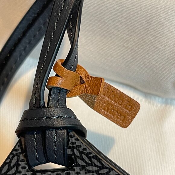 Logo Print Leather Air Tag Luggage Tag - Black - NWOT - Picture 4 of 4